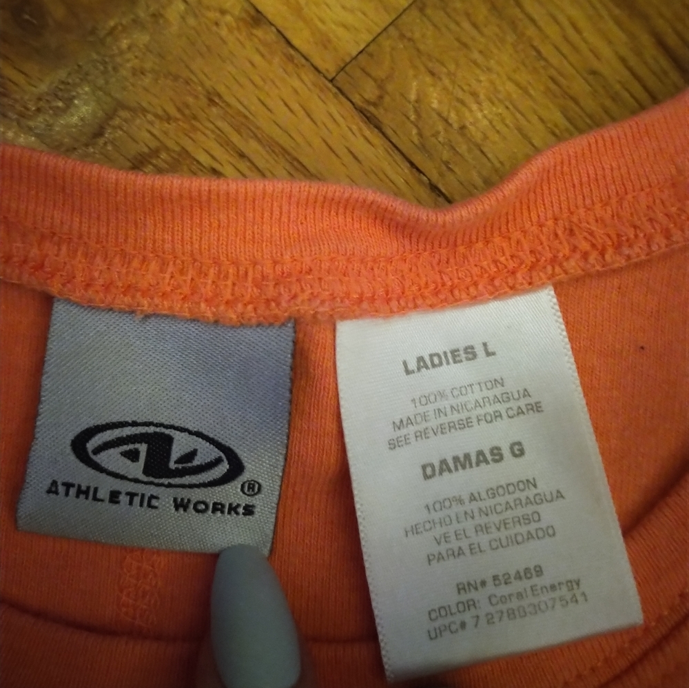 Tanktop - Picture 2 of 3